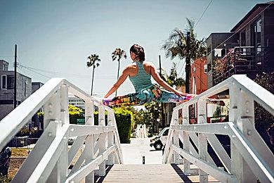 《荒野大镖客2》新MOD集锦：平衡经济、动态季节